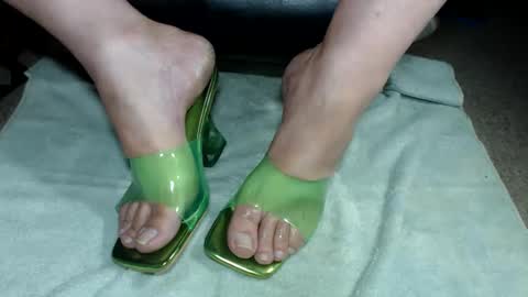 nikisissyfeet online show from 06.06.26