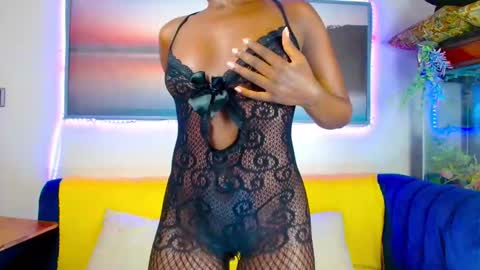 Snapshot of nikita_mimi chatting on 10.19.25 Nikita online show from 10.19.25