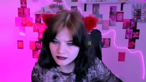 Snapshot of nikki_kiss_ chatting on 05.15.26 nikki_kiss_ online show from 05.15.26