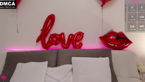 Snapshot of nikki_maks chatting on 02.14.25 The next broadcast will be on at 900 UTC3 online show from 02.14.25