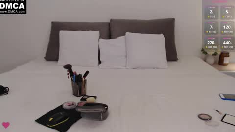 Snapshot of nikki_maks chatting on 02.16.25 The next broadcast will be on at 900 UTC3 online show from 02.16.25