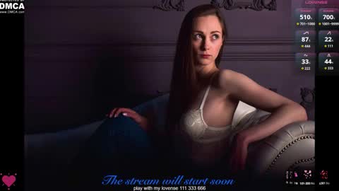 Snapshot of nikki_maks chatting on 10.04.25 The next broadcast will be on at 900 UTC3 online show from 10.04.25