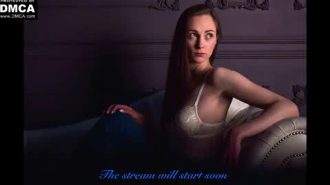 Snapshot of nikki_maks chatting on 10.26.25 The next broadcast will be on at 900 UTC3 online show from 10.26.25