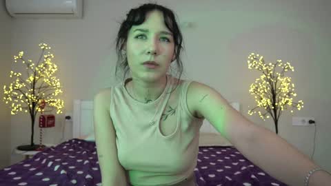 Nikki online show from 02.08.25