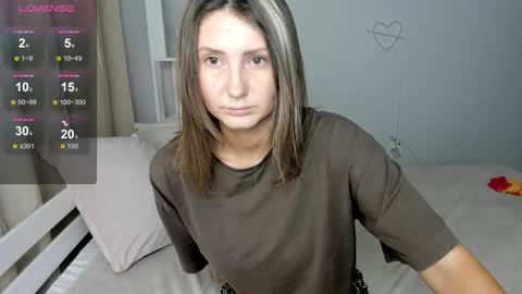 Snapshot of nikkikiss__ chatting on 10.25.25 nikkikiss__ online show from 10.25.25