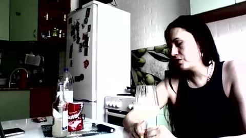 Snapshot of nikkikoks chatting on 04.15.26 nikkikoks online show from 04.15.26