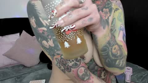 Nikki Ramone   online show from 12.12.24