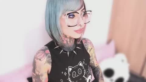 Nikki Ramone   online show from 10.06.25