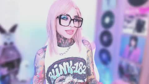 Nikki Ramone   online show from 01.06.26