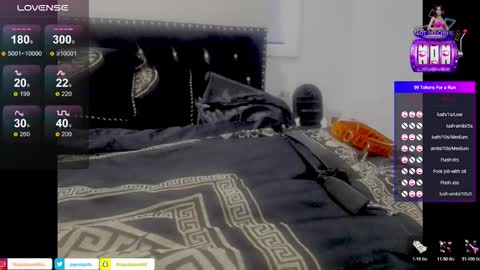 Niquita Sparkles online show from 04.17.26