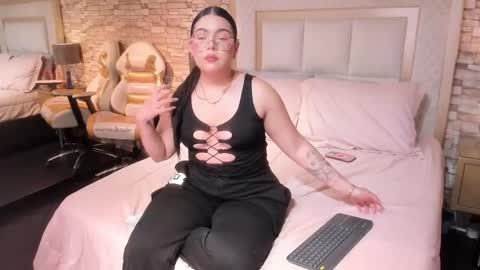 Y E S I online show from 01.14.26