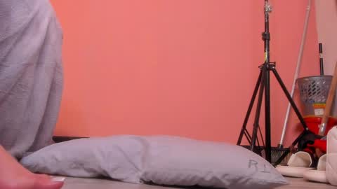 Y E S I online show from 04.03.26