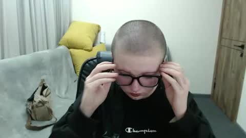 nikkysnow online show from 09.17.25