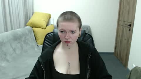 nikkysnow online show from 10.04.25