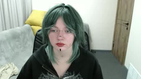 nikkysnow online show from 10.17.25