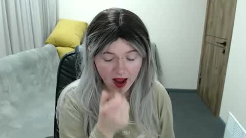 nikkysnow online show from 10.19.25