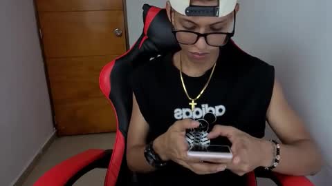 niklaus_wolf online show from 03.03.26