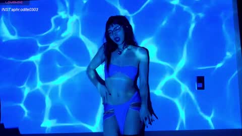 Snapshot of nikol_je chatting on 10.03.25 Nicole cam online show from 10.03.25