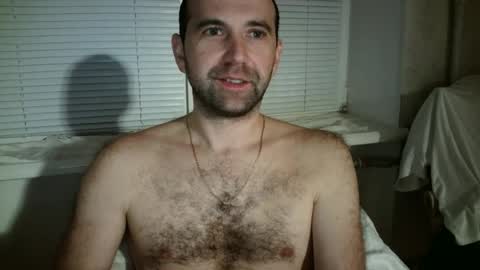 nikolas_vaz online show from 12.17.24