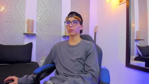    online show from 01.03.25