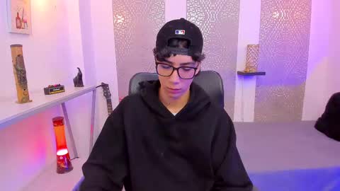    online show from 10.06.25