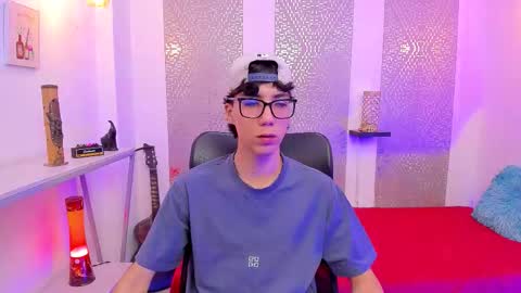    online show from 10.07.25