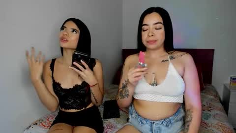 Snapshot of nikoleevanss chatting on 02.20.26 Nikole online show from 02.20.26