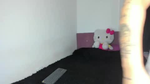 Snapshot of nikoleevanss chatting on 04.05.26 Nikole online show from 04.05.26