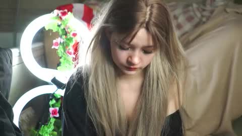 Snapshot of nikoli_naw chatting on 09.12.25 nikoli_naw online show from 09.12.25