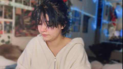 Snapshot of nikoli_naw chatting on 10.19.25 nikoli_naw online show from 10.19.25