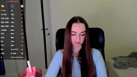 Snapshot of nikoll_s chatting on 10.16.25 online show from 10.16.25