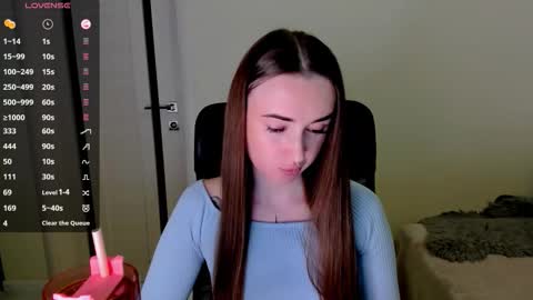 Snapshot of nikoll_s chatting on 10.21.25 online show from 10.21.25