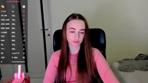 Snapshot of nikoll_s chatting on 10.23.25 online show from 10.23.25