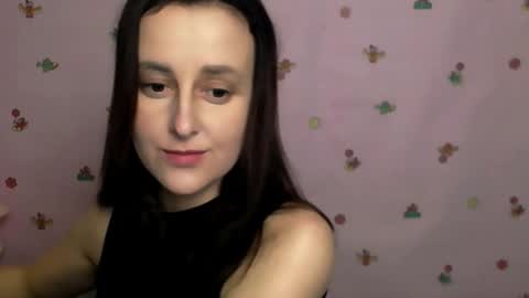 Snapshot of nikolleta_m chatting on 10.27.25 Nikolleta online show from 10.27.25