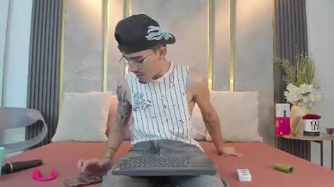Niko Stone online show from 06.30.26