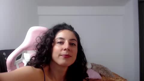 Snapshot of niky_blue chatting on 12.21.24 niky_blue online show from 12.21.24