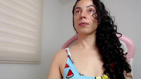 Snapshot of niky_blue chatting on 03.06.25 niky_blue online show from 03.06.25
