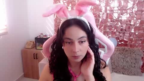 Snapshot of niky_blue chatting on 10.08.25 niky_blue online show from 10.08.25