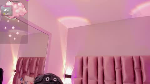 Niky Brooks online show from 09.23.25