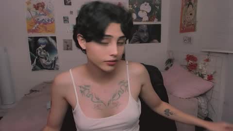 Snapshot of nikylaine chatting on 11.26.25 Nikylaine online show from 11.26.25