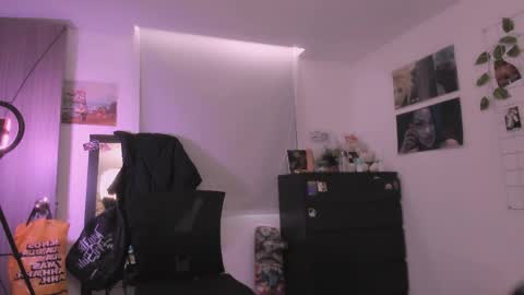 Snapshot of nikylaine chatting on 03.15.26 Nikylaine online show from 03.15.26