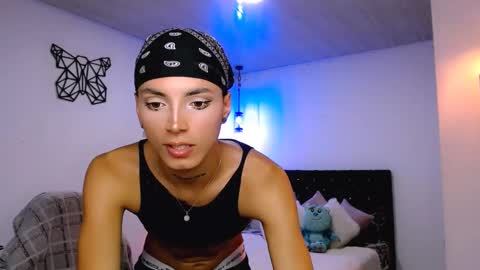 Nilam online show from 02.21.25