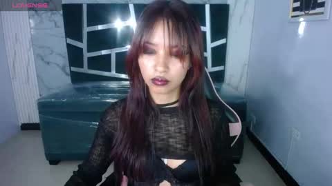 nilia_ch online show from 01.20.25