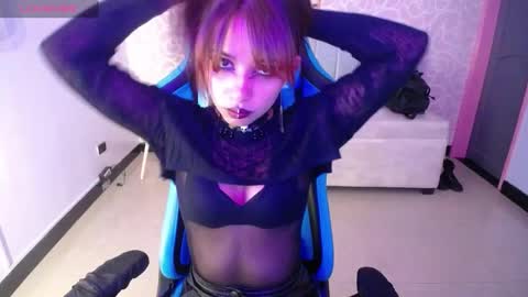 nilia_ch online show from 01.25.25