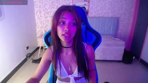 nilia_ch online show from 01.30.25