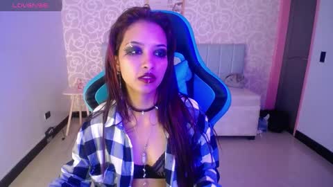 nilia_ch online show from 02.01.25