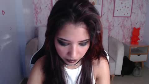 nilia_ch online show from 02.23.25