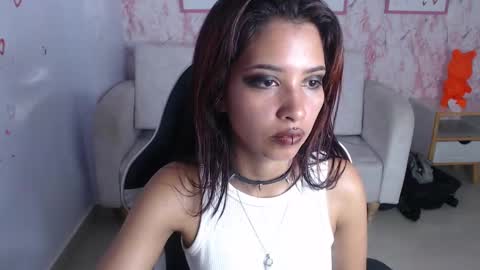 nilia_ch online show from 02.23.25