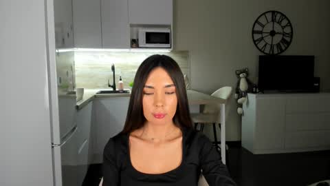 Bella online show from 12.20.24