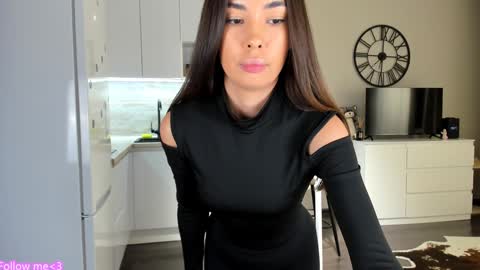 Bella online show from 12.25.24